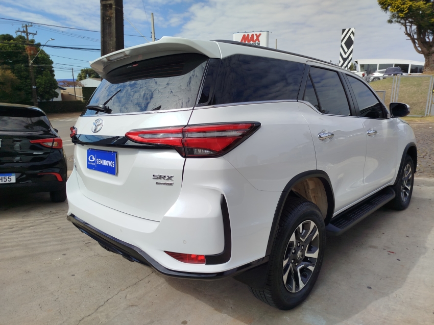 toyota hilux sw4 2.8 d-4d turbo diesel srx platinum 7l 4x4 automatico 4p 2024