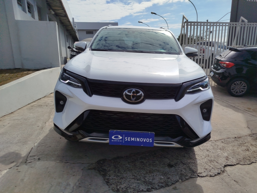 toyota hilux sw4 2.8 d-4d turbo diesel srx platinum 7l 4x4 automatico 4p 2024