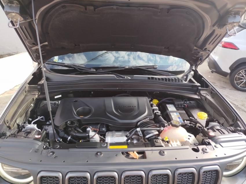 jeep renegade 1.3 t270 turbo flex trailhawk 4x4 at9 4p automatico 2023