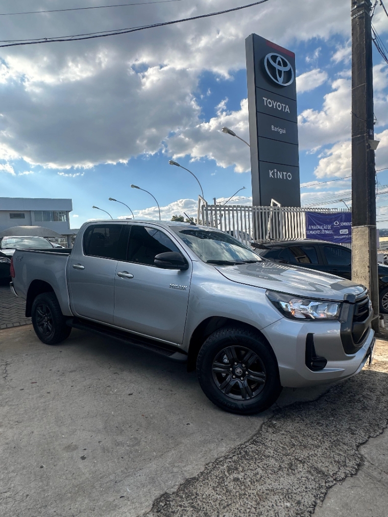 toyota hilux 2.8 d-4d turbo diesel cd sr 4x4 automatico 4p 2021
