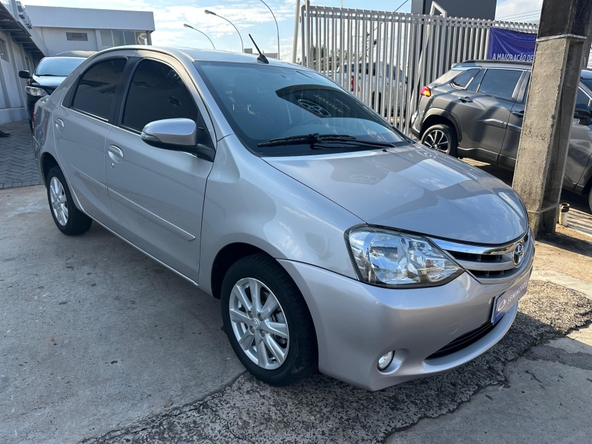 toyota etios 1.5 xls sedan 16v flex 4p automatico 2017