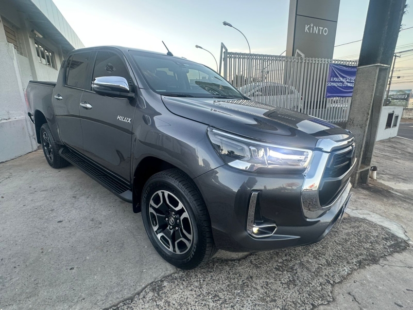 toyota hilux 2.8 d-4d turbo diesel cd srx 4x4 automatico 4p 2023