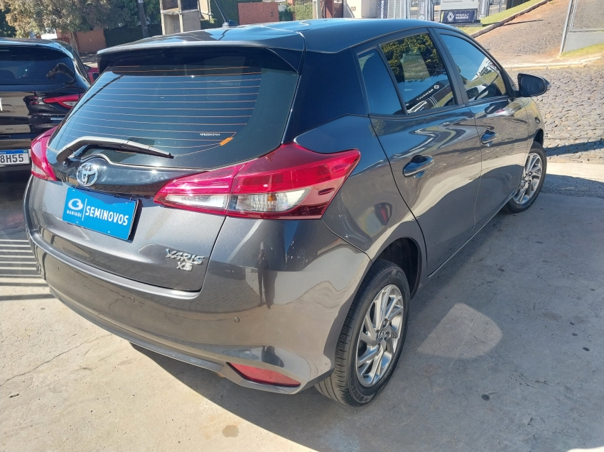 toyota yaris 1.5 16v flex xs connect multidrive 4p automatico 2023