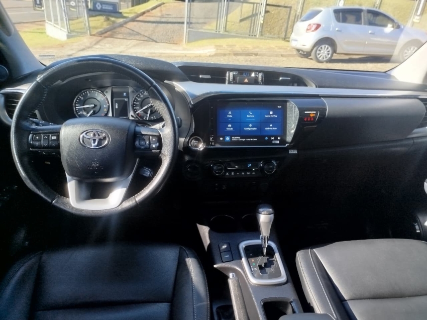 toyota hilux 2.8 d-4d turbo diesel cd srv 4x4 automatico 4p 2024