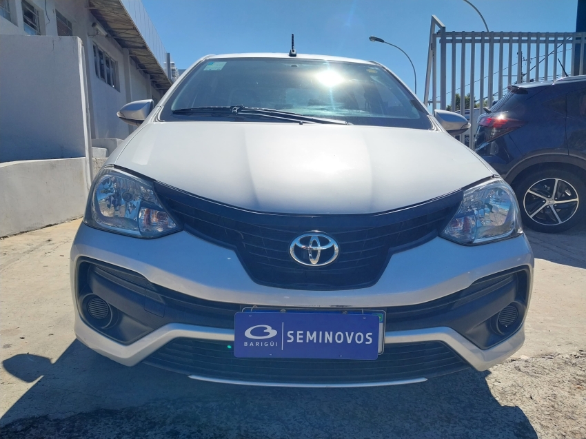toyota etios 1.5 x plus 16v flex 4p automatico 2020