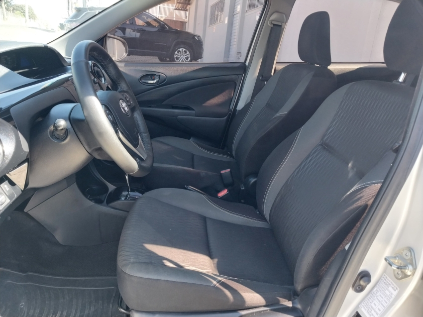 toyota etios 1.5 x plus 16v flex 4p automatico 2020