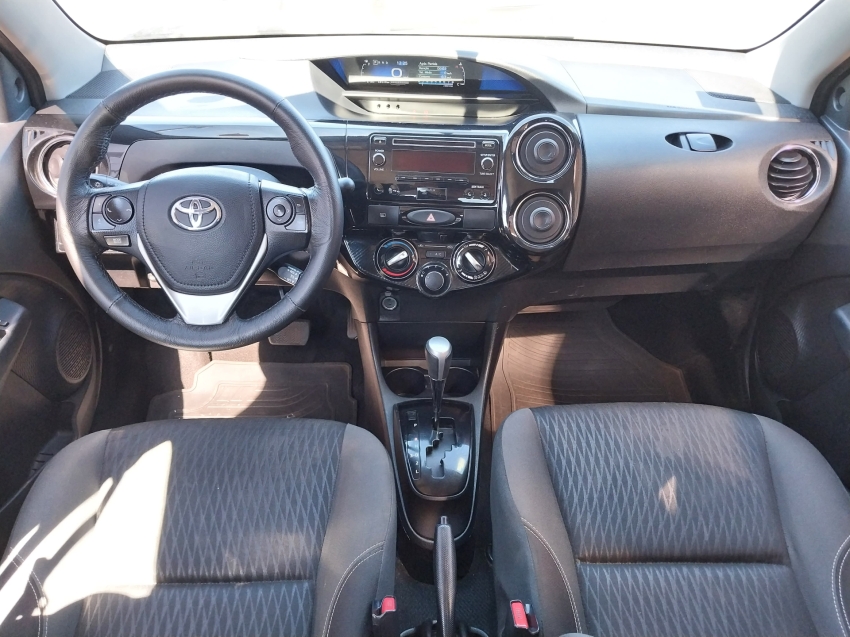 toyota etios 1.5 x plus 16v flex 4p automatico 2020