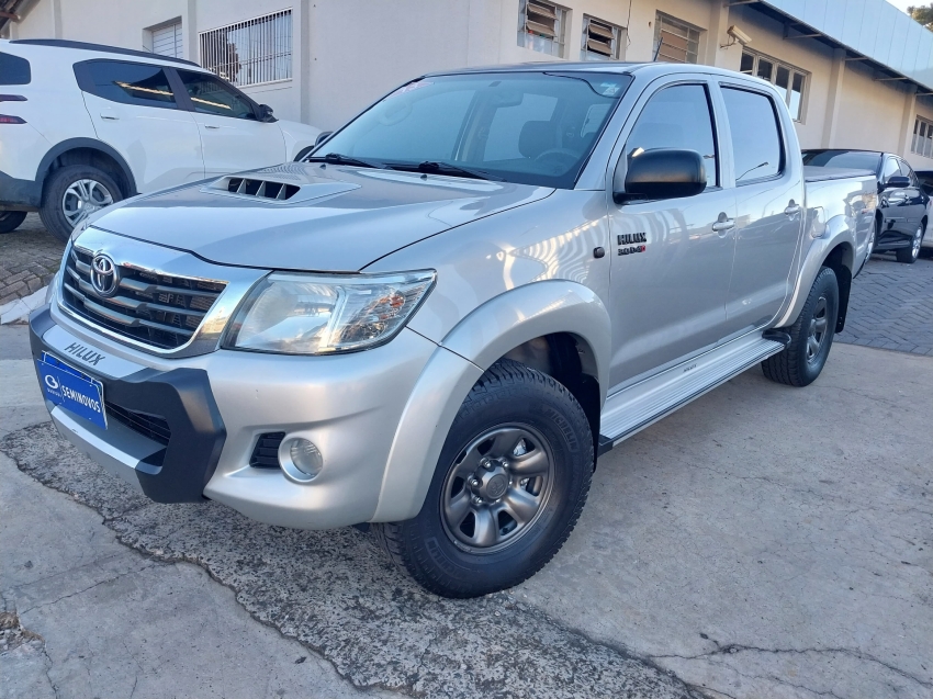 toyota hilux 3.0 sr 4x4 cd 16v turbo intercooler diesel 4p automatico 2013