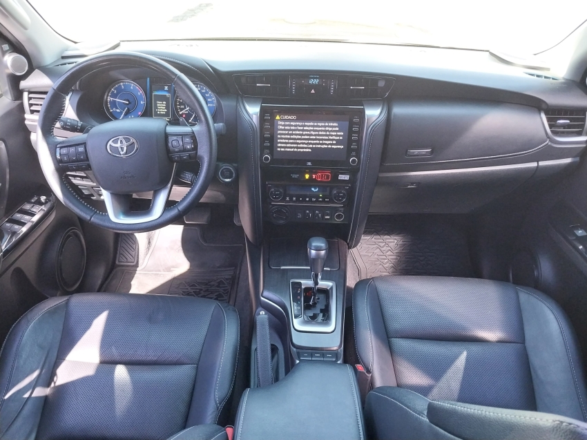 toyota hilux sw4 2.8 d-4d turbo diesel srx 7l 4x4 automatico 4p 2022