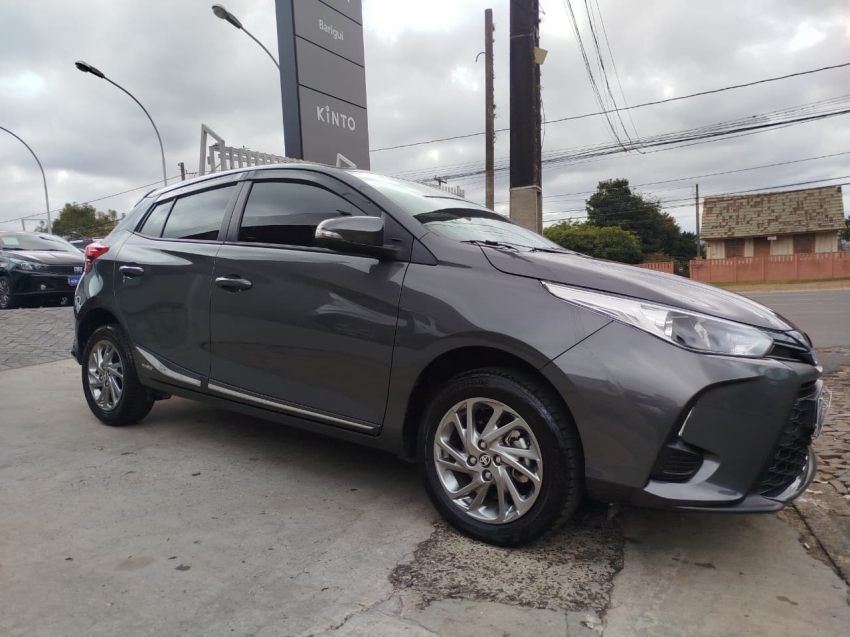 toyota yaris 1.5 16v flex xs multidrive 4p automatico 2024