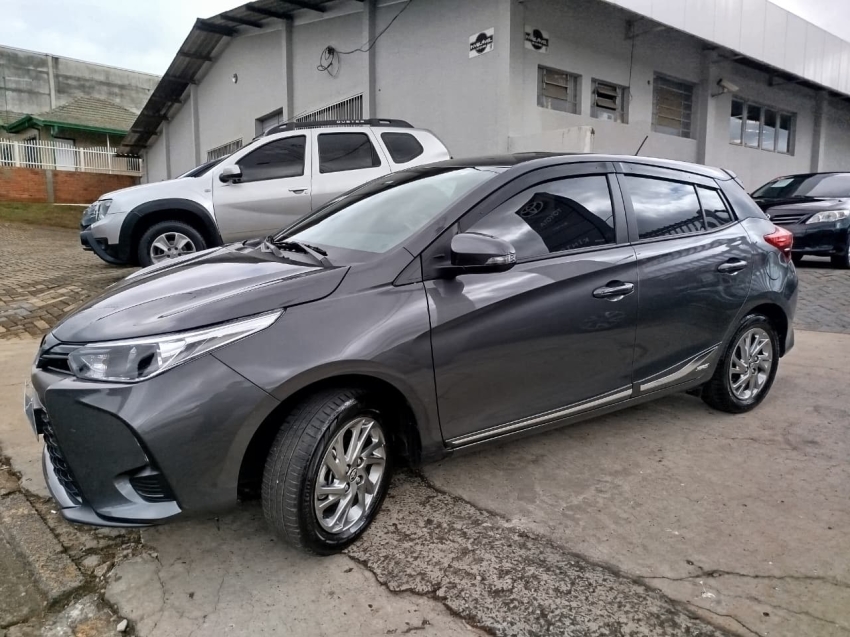 toyota yaris 1.5 16v flex xs multidrive 4p automatico 20242