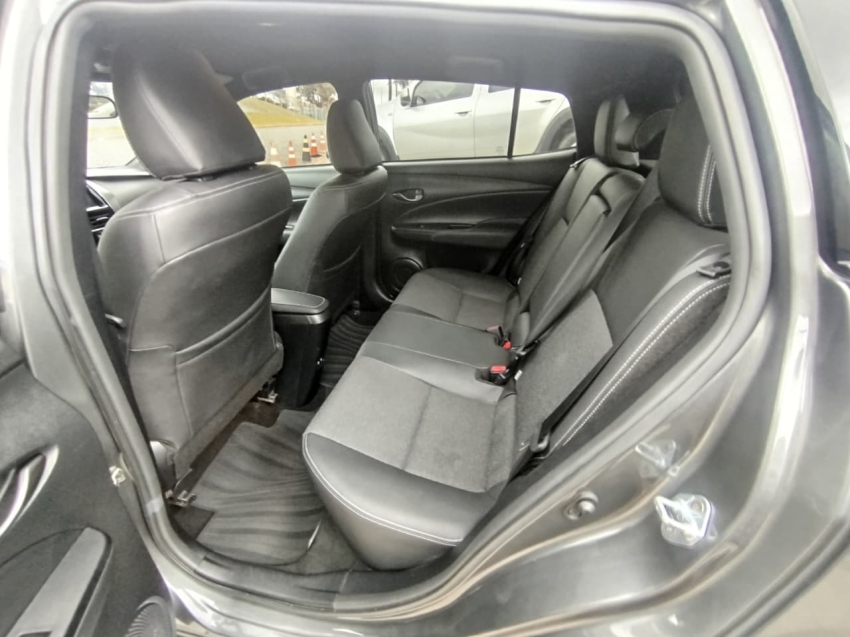 toyota yaris 1.5 16v flex xs multidrive 4p automatico 202413