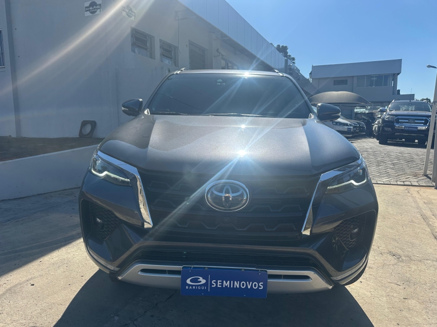 toyota hilux sw4 2.8 d-4d turbo diesel srx 7l 4x4 automatico 4p 2024