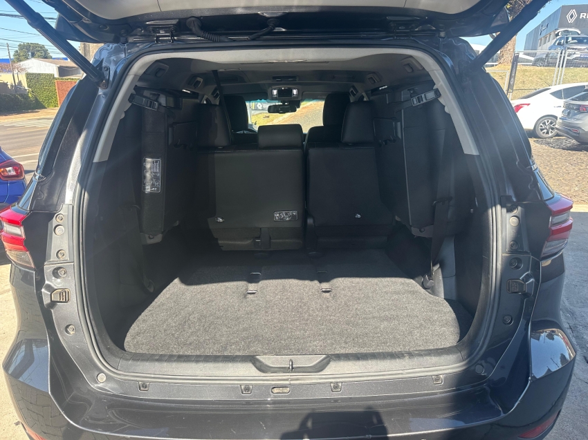 toyota hilux sw4 2.8 d-4d turbo diesel srx 7l 4x4 automatico 4p 2024