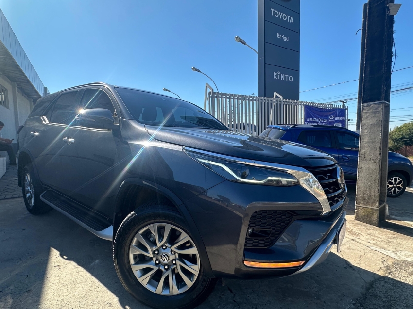 toyota hilux sw4 2.8 d-4d turbo diesel srx 7l 4x4 automatico 4p 2024