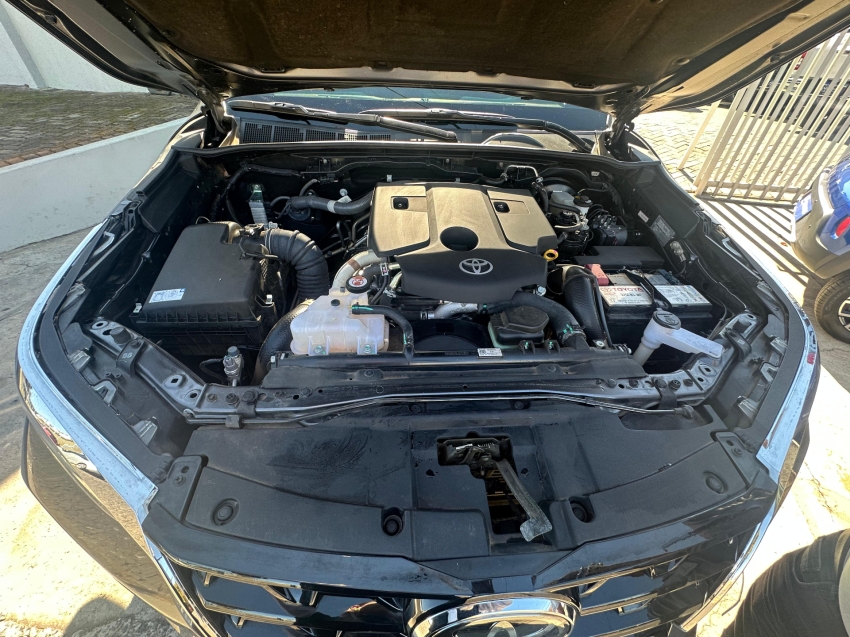 toyota hilux sw4 2.8 d-4d turbo diesel srx 7l 4x4 automatico 4p 2024
