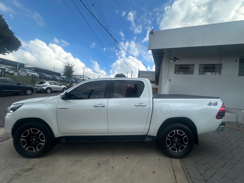 toyota hilux 2.8 d-4d turbo diesel cd srx 4x4 automatico 4p 2021