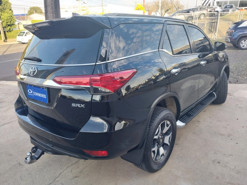 toyota hilux sw4 2.8 srx 4x4 7 lugares 16v turbo intercooler diesel 4p automatico 2018