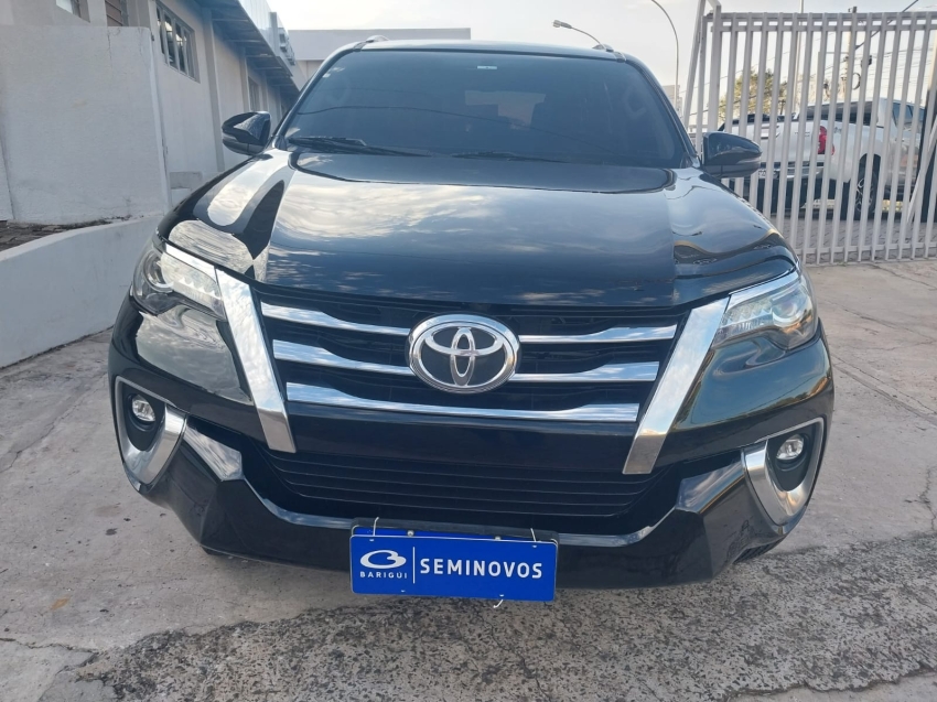 toyota hilux sw4 2.8 srx 4x4 7 lugares 16v turbo intercooler diesel 4p automatico 2018