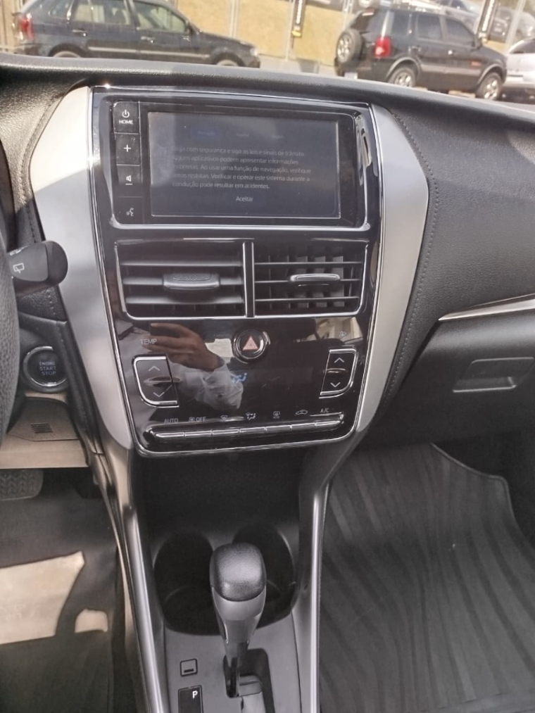 toyota yaris 1.5 16v flex xl plus connect multidrive 4p automatico 2020
