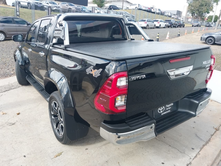 toyota hilux 2.8 d-4d turbo diesel cd srx plus 4x4 automatico 4p 2024