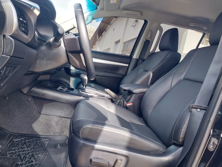 toyota hilux 2.8 d-4d turbo diesel cd srx plus 4x4 automatico 4p 2024