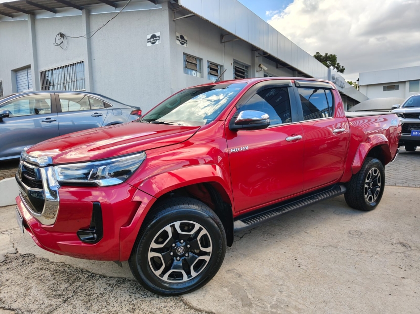 toyota hilux 2.8 d-4d turbo diesel cd srx plus 4x4 automatico 4p 20242