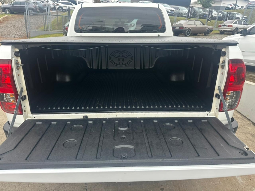 toyota hilux 2.8 d-4d turbo diesel cd power pack 4x4 manual 4p 2024
