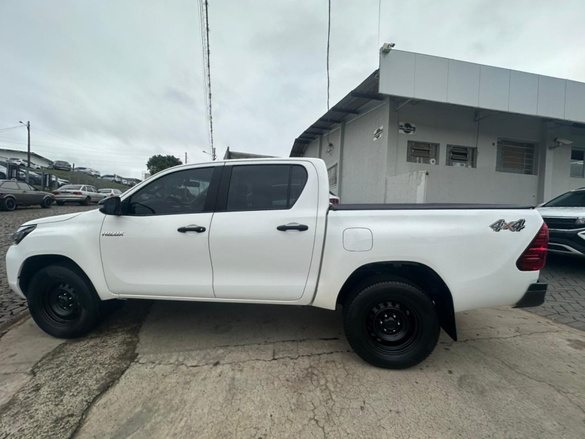 toyota hilux 2.8 d-4d turbo diesel cd power pack 4x4 manual 4p 2024