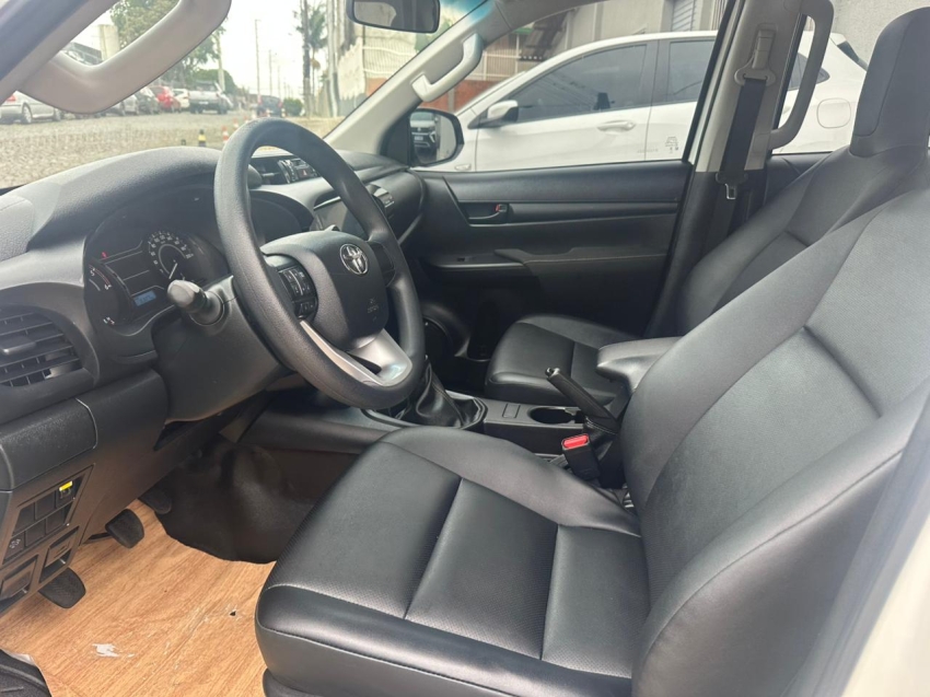 toyota hilux 2.8 d-4d turbo diesel cd power pack 4x4 manual 4p 2024