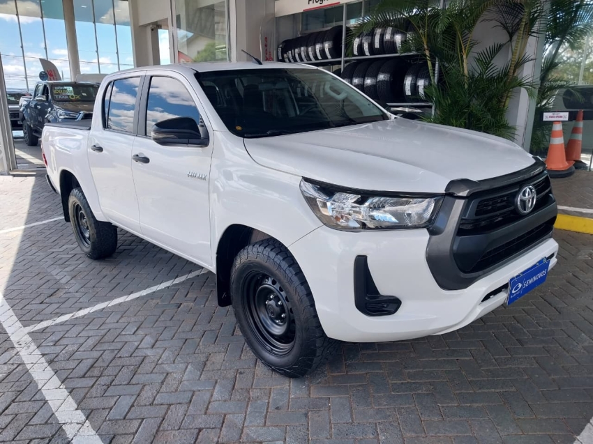 toyota hilux 2.8 d-4d turbo diesel cd power pack 4x4 manual 4p 2024