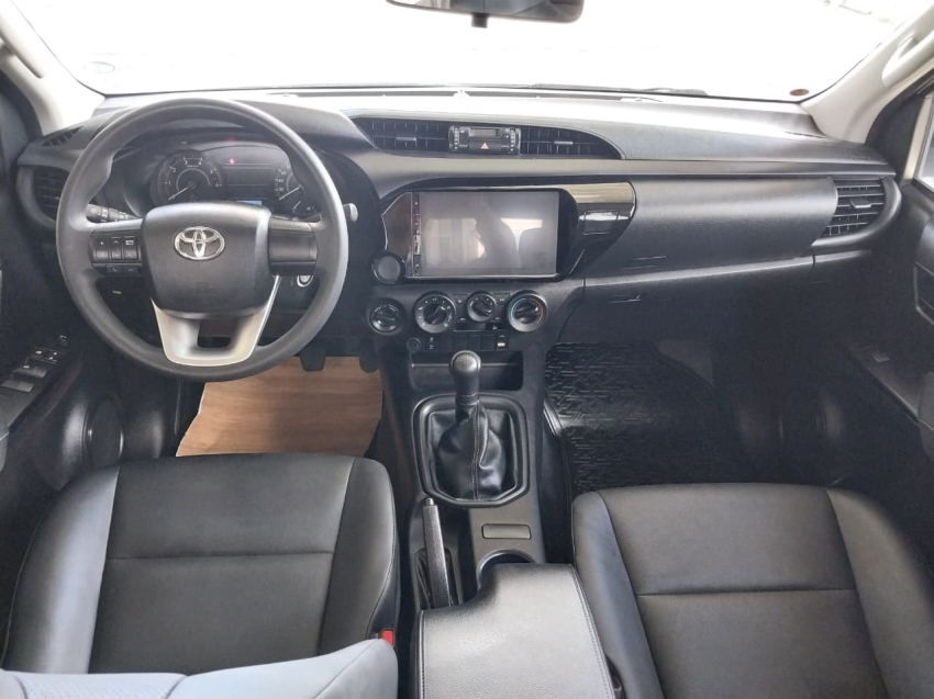 toyota hilux 2.8 d-4d turbo diesel cd power pack 4x4 manual 4p 2024