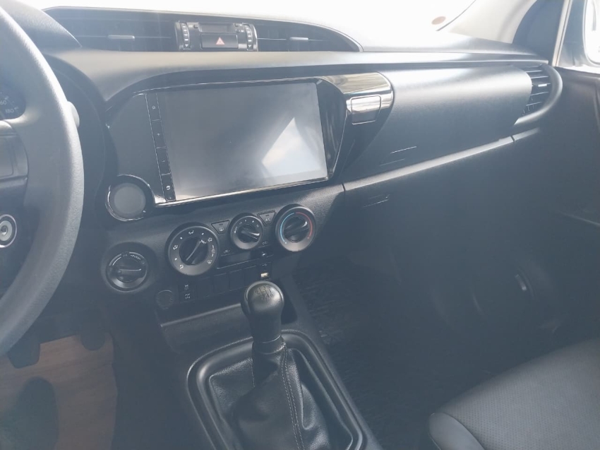 toyota hilux 2.8 d-4d turbo diesel cd power pack 4x4 manual 4p 2024