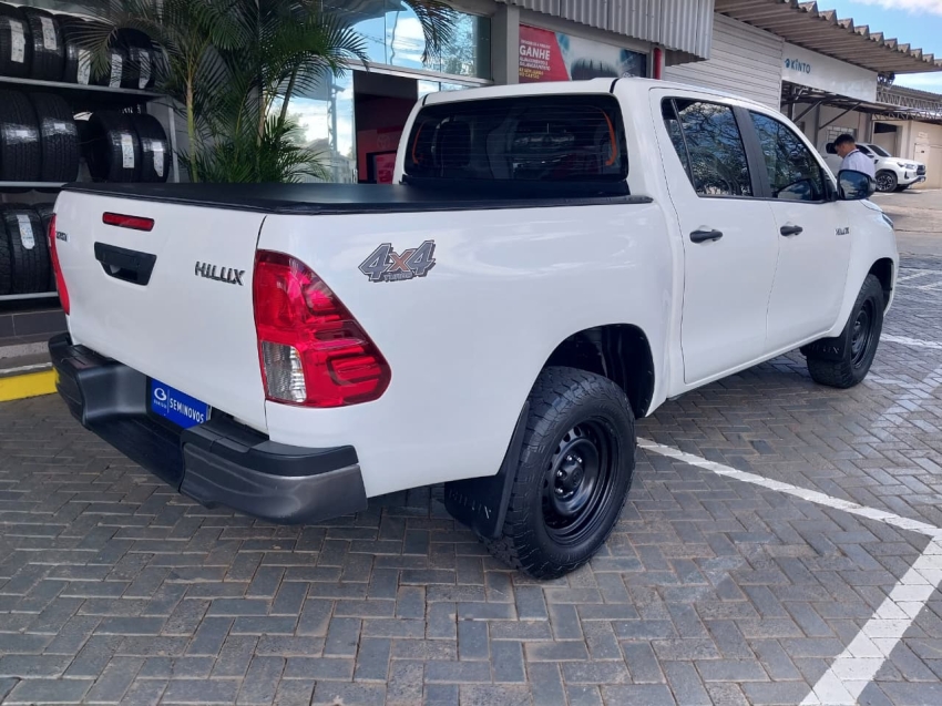 toyota hilux 2.8 d-4d turbo diesel cd power pack 4x4 manual 4p 2024