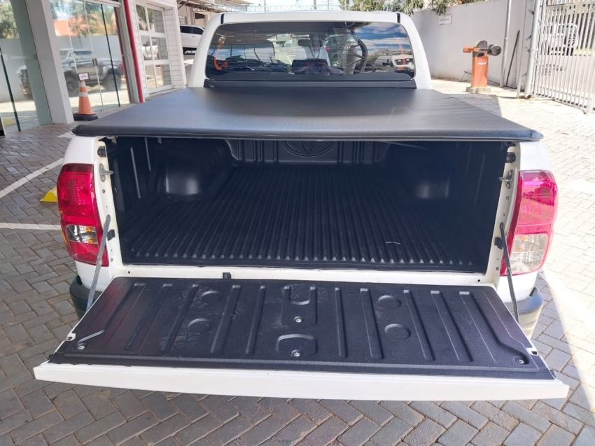 toyota hilux 2.8 d-4d turbo diesel cd power pack 4x4 manual 4p 2024