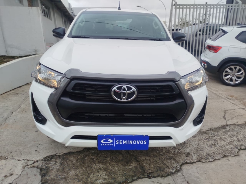 toyota hilux 2.8 d-4d turbo diesel cd sr 4x4 automatico 4p 2024