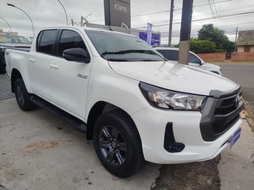 toyota hilux 2.8 d-4d turbo diesel cd sr 4x4 automatico 4p 2024