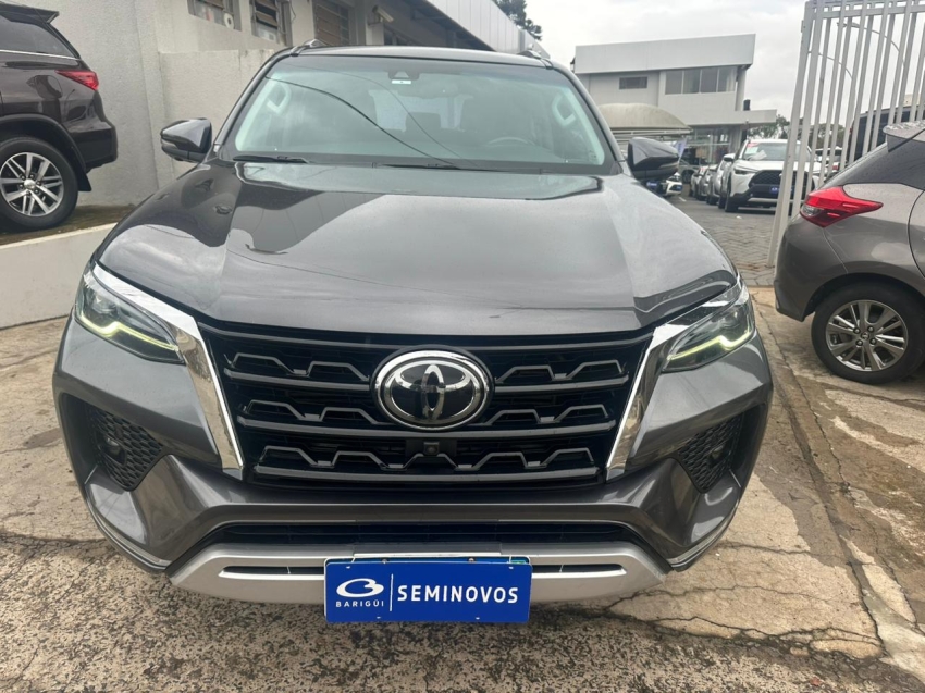 toyota hilux sw4 2.8 d-4d turbo diesel srx 7l 4x4 automatico 4p 2022
