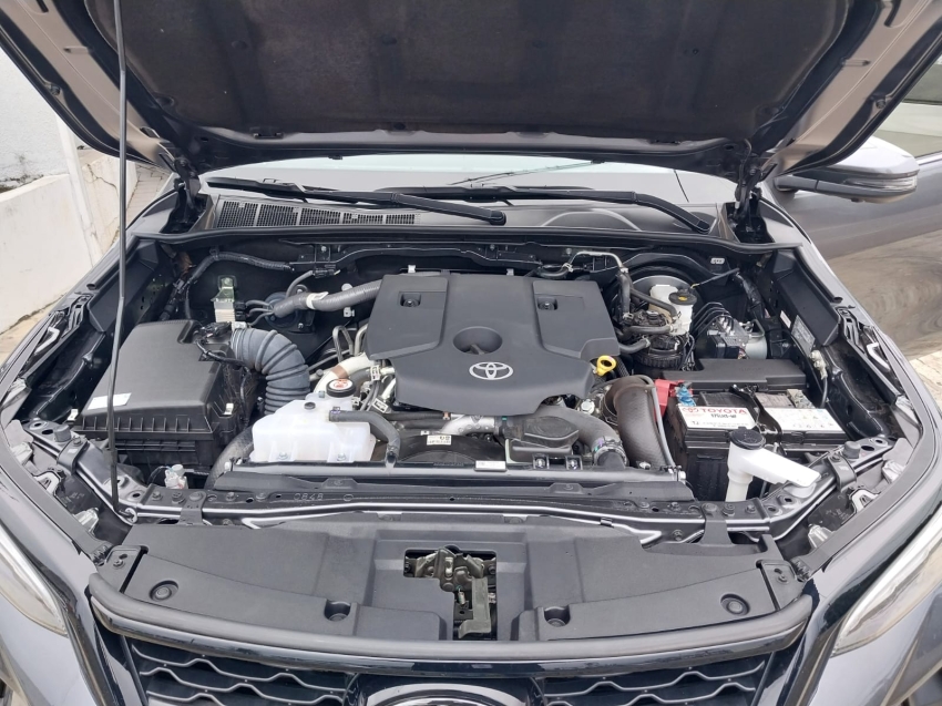 toyota hilux sw4 2.8 d-4d turbo diesel diamond 7l 4x4 automatico 4p 2024