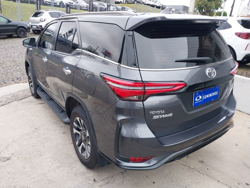 toyota hilux sw4 2.8 d-4d turbo diesel diamond 7l 4x4 automatico 4p 2024