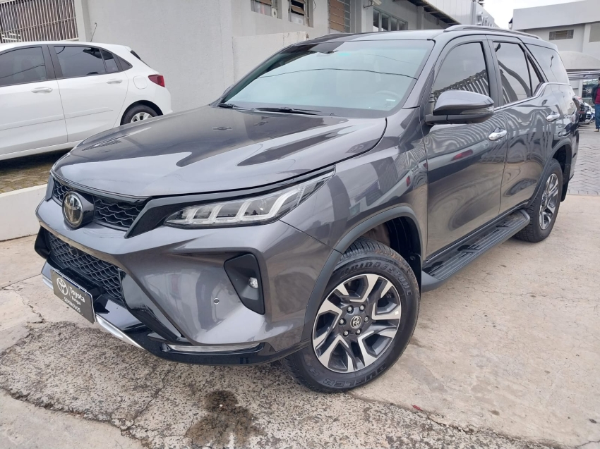 toyota hilux sw4 2.8 d-4d turbo diesel diamond 7l 4x4 automatico 4p 2024