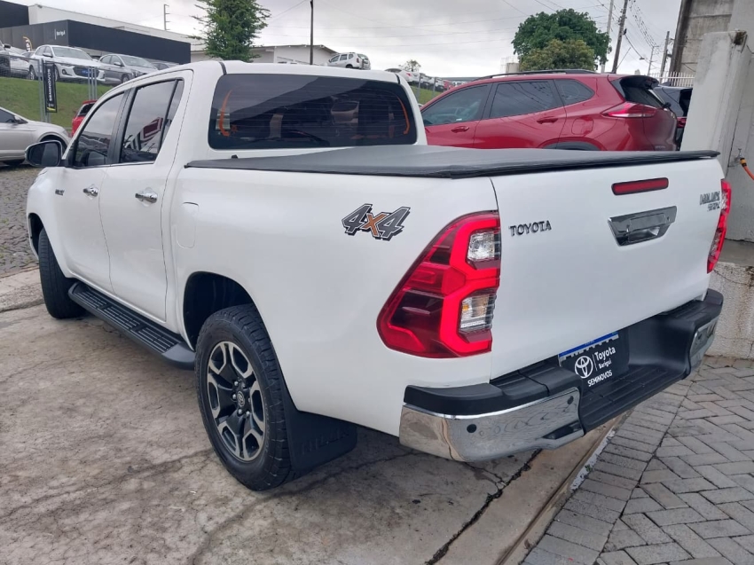 toyota hilux 2.8 d-4d turbo diesel cd srx 4x4 automatico 4p 20234