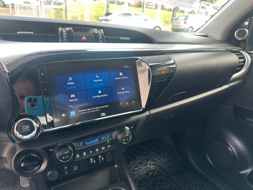 hilux cd dsl 4x4 srx 2.8 diesel9