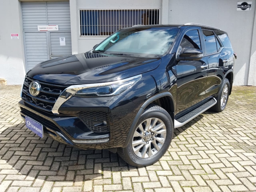 toyota hilux sw4 2.8 d-4d turbo diesel srx 7l 4x4 automatico 4p 20242