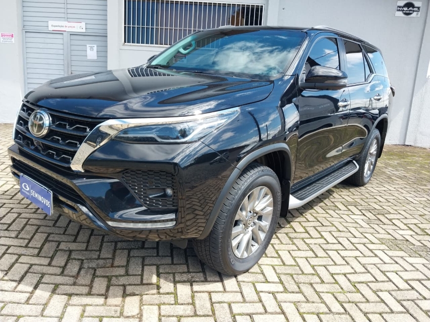 toyota hilux sw4 2.8 d-4d turbo diesel srx 7l 4x4 automatico 4p 202416