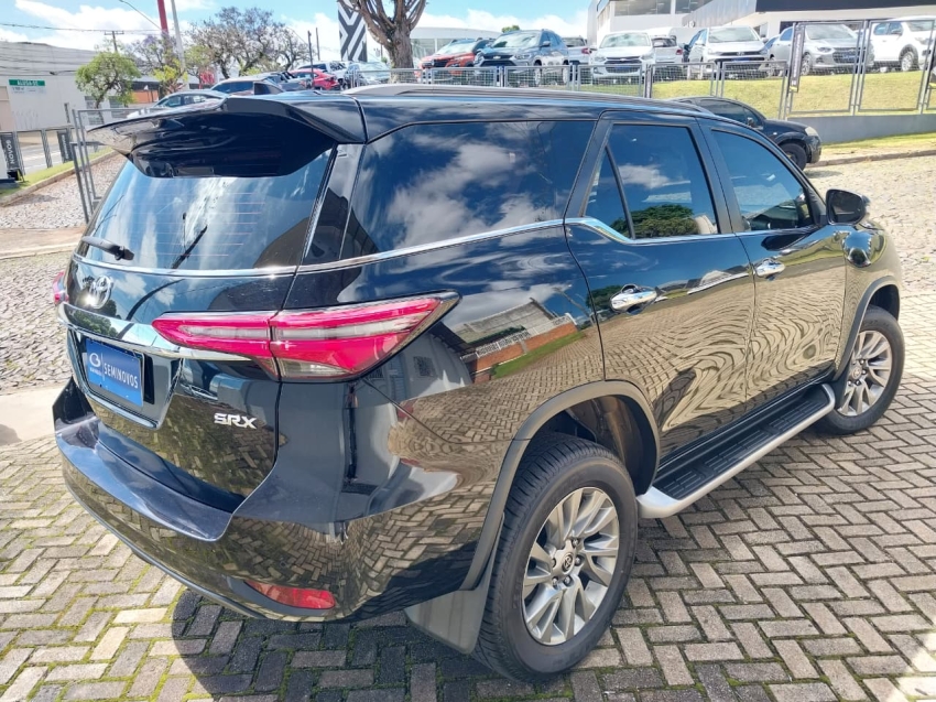 toyota hilux sw4 2.8 d-4d turbo diesel srx 7l 4x4 automatico 4p 20247