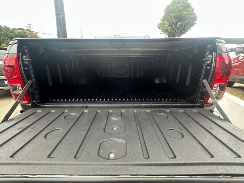 toyota hilux 2.8 d-4d turbo diesel cd srv 4x4 automatico 4p 20228