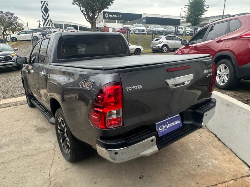 toyota hilux 2.8 d-4d turbo diesel cd srv 4x4 automatico 4p 20225