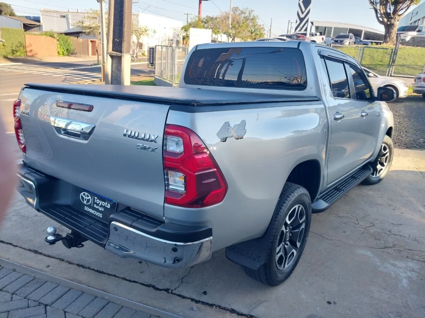 toyota hilux 2.8 d-4d turbo diesel cd srx 4x4 automatico 4p 20216