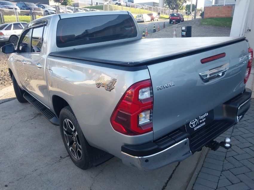 toyota hilux 2.8 d-4d turbo diesel cd srx 4x4 automatico 4p 20214